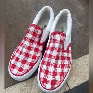 Mudd Womens  10 Poppy-197L Slip On Flats Checkered Comfort White Red Can…